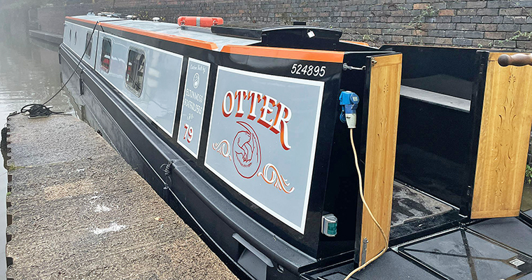 Otter's new paint scheme